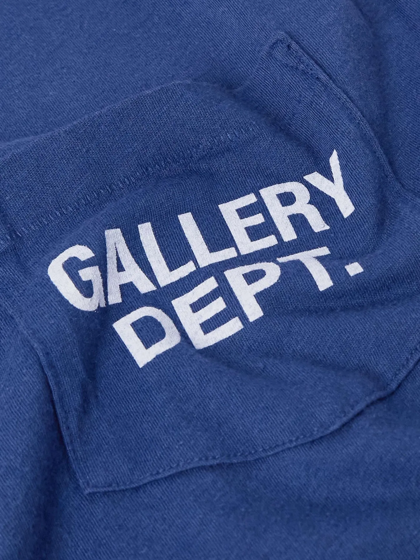 GALLERY DEPT. AUGI SLEEVELESS TEE/VINTAGE BLACK/NAVY/WHT English pocket sleeveless vest TEE Washed black/navy blue/white S-XL Same as the original version Super comfortable summer brushed lightweight material No sense of comfort on the upper body Loose and crisp fit Comfortable and breathable